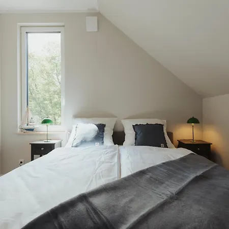 Neu Rügen Resørt Großzügige, Gemütliche Doppelhaushälfte Helge Mit Terrasse Ferienhaus