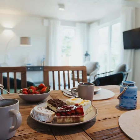 Neu Rügen Resørt Großzügige, Gemütliche Doppelhaushälfte Helge Mit Terrasse * Sagard