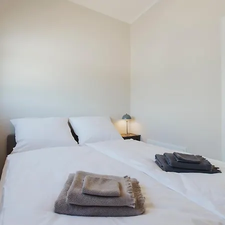 Ferienhaus Neu Rügen Resørt Großzügige, Gemütliche Doppelhaushälfte Helge Mit Terrasse Sagard